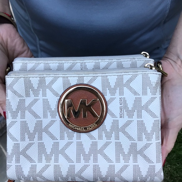 Used Michael Kors crossbody - Picture 4 of 7